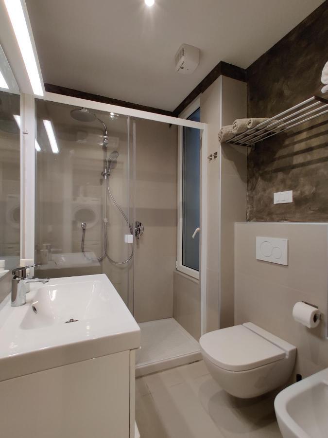 Downtown Apartments Merlo มิลาน ภายนอก รูปภาพ