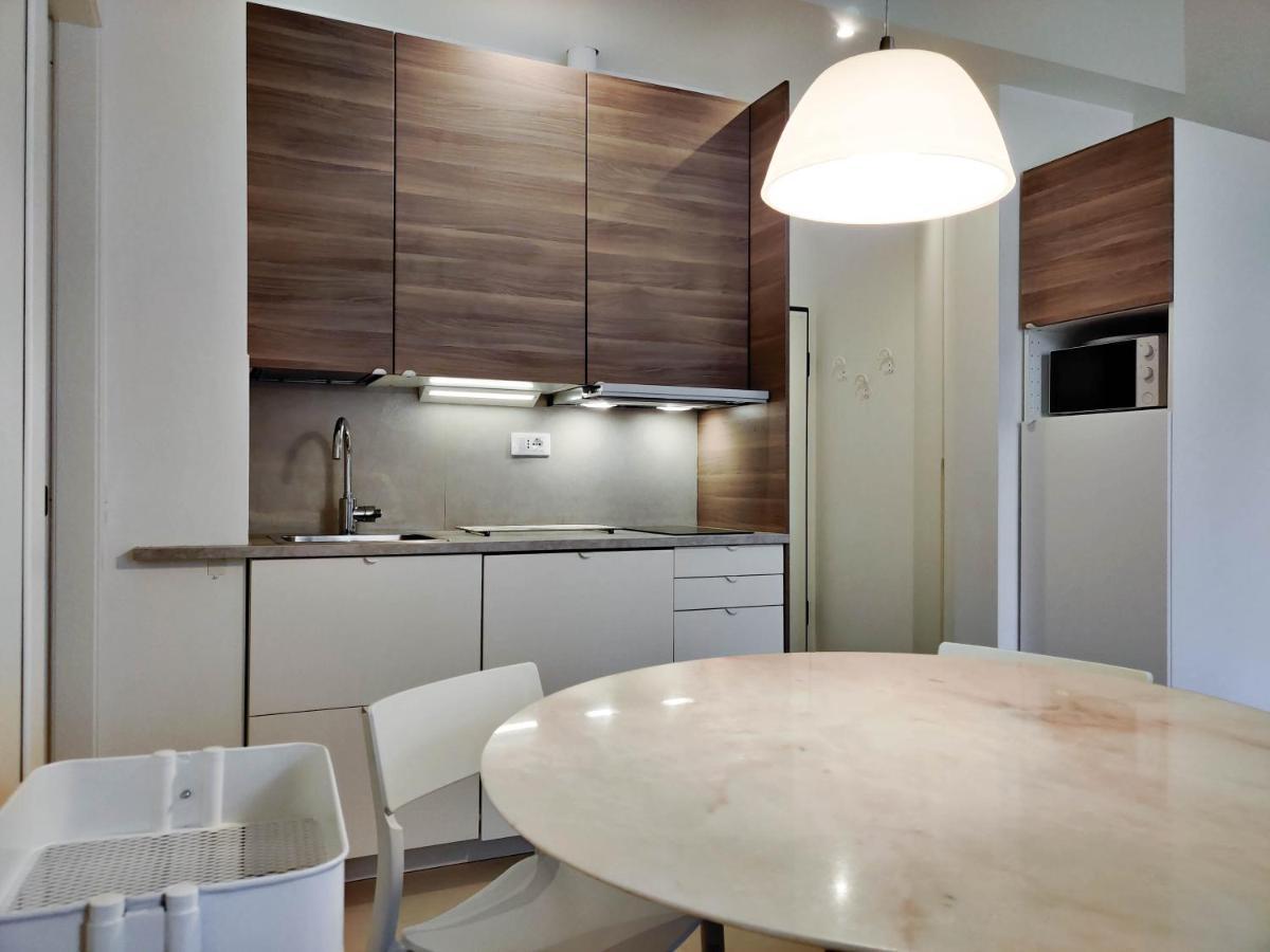 Downtown Apartments Merlo มิลาน ภายนอก รูปภาพ
