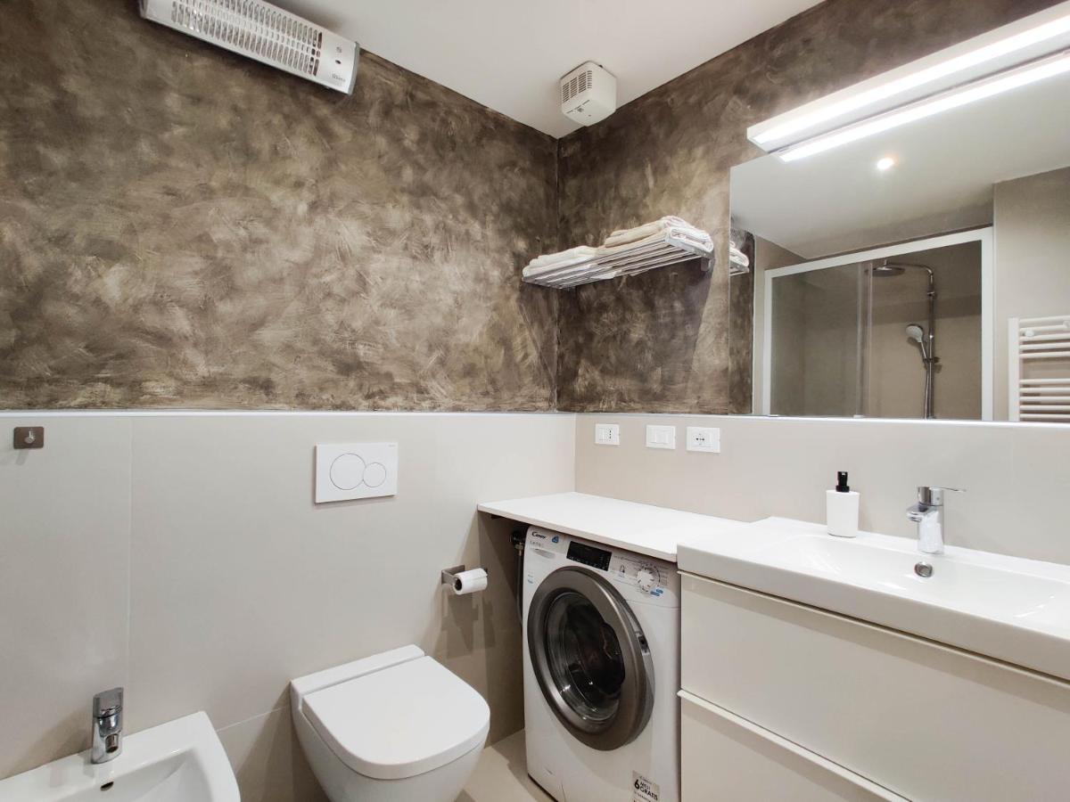 Downtown Apartments Merlo มิลาน ภายนอก รูปภาพ