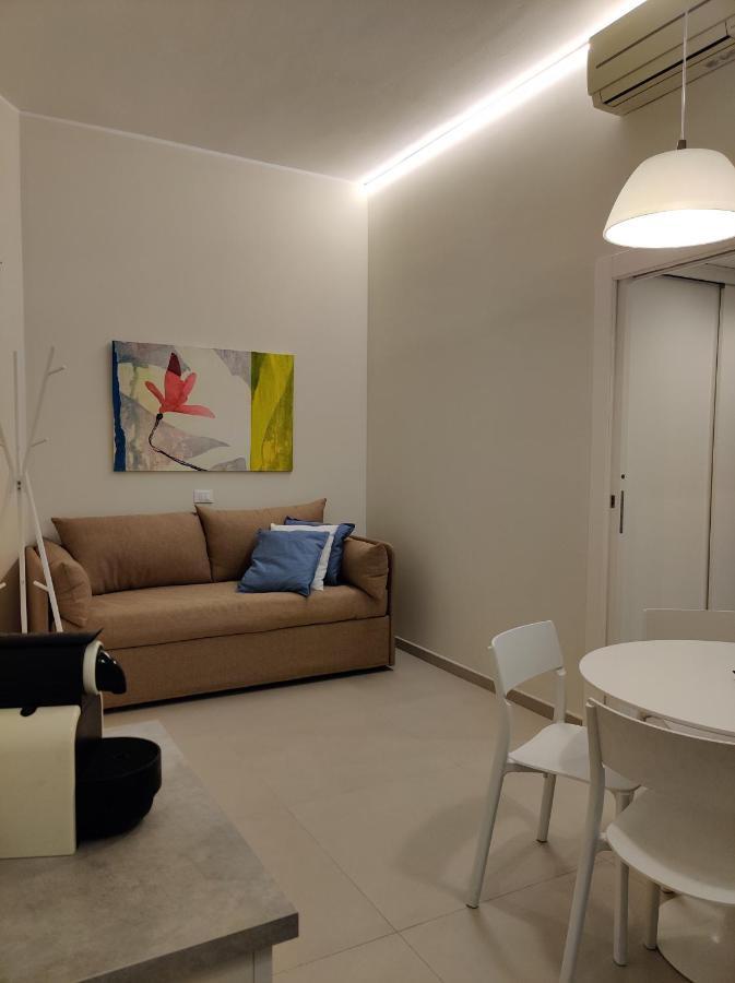 Downtown Apartments Merlo มิลาน ภายนอก รูปภาพ